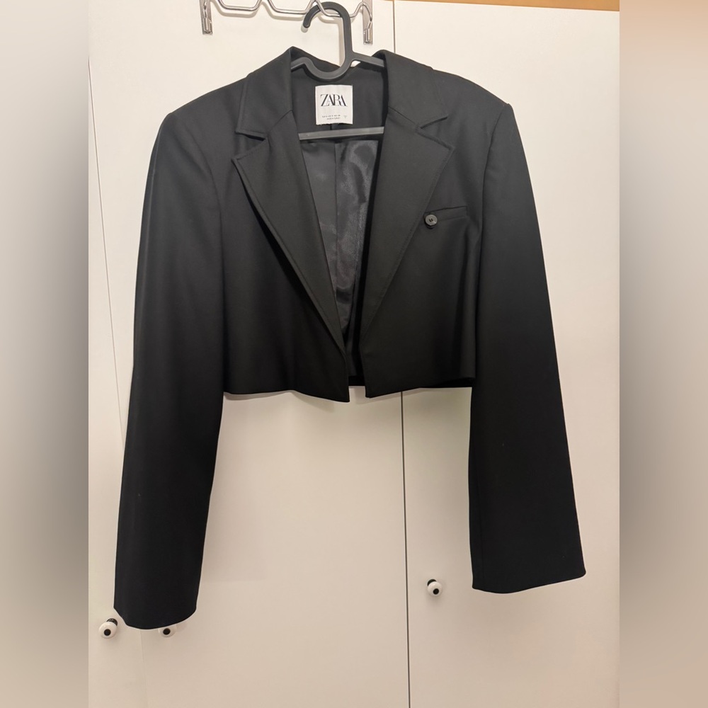Zara Women's Elegant Black Suit Jacket